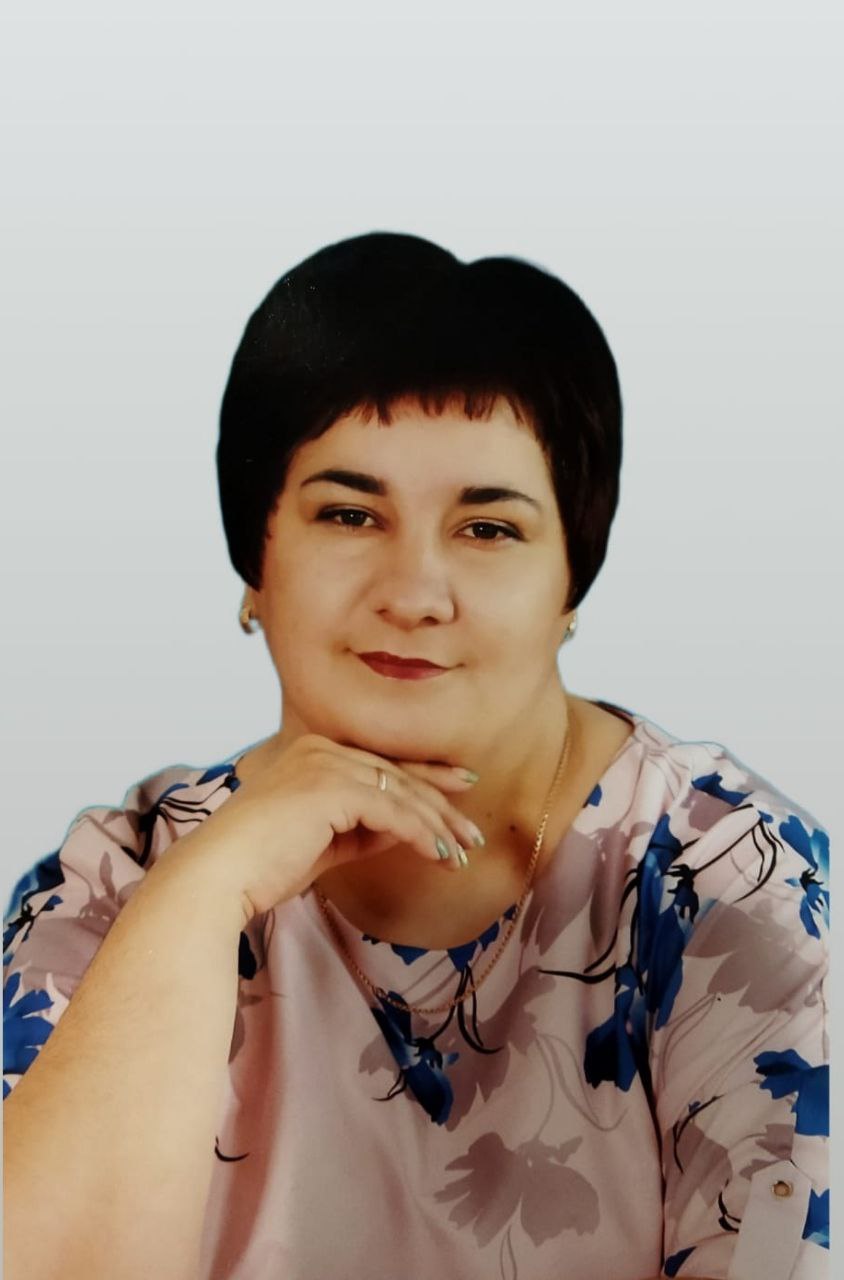 Попова Елена Сергеевна.